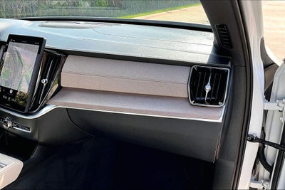 2025 Volvo XC90 B5 Plus 2025.5