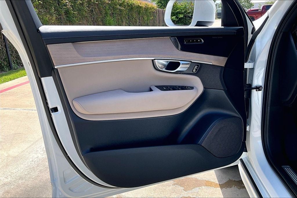 2025 Volvo XC90 B5 Plus 2025.5