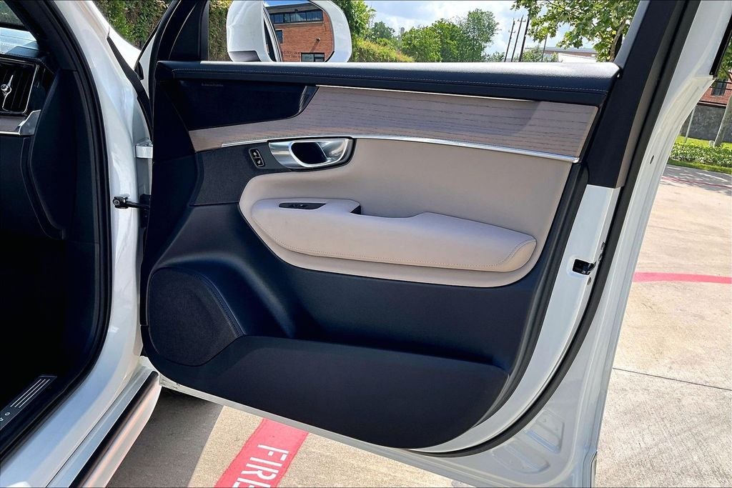 2025 Volvo XC90 B5 Plus 2025.5