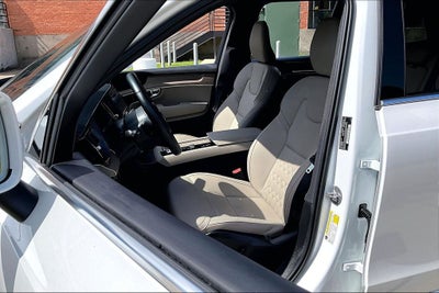 2025 Volvo XC90 B5 Plus 2025.5