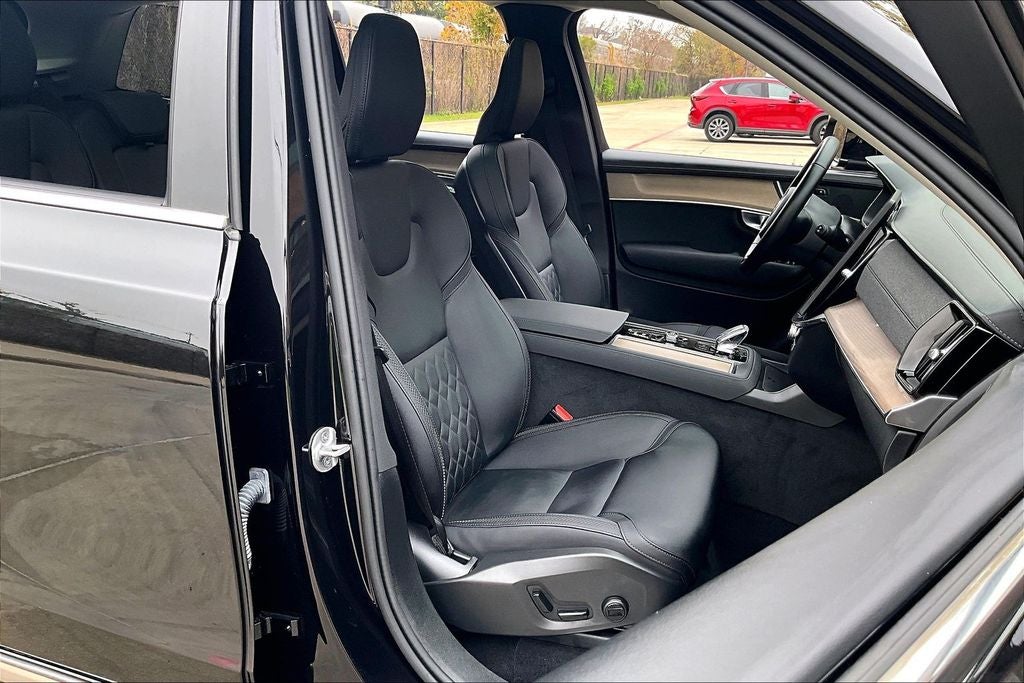 2025 Volvo XC90 B5 Plus 2025.5