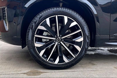 2025 Volvo XC90 B5 Plus 2025.5