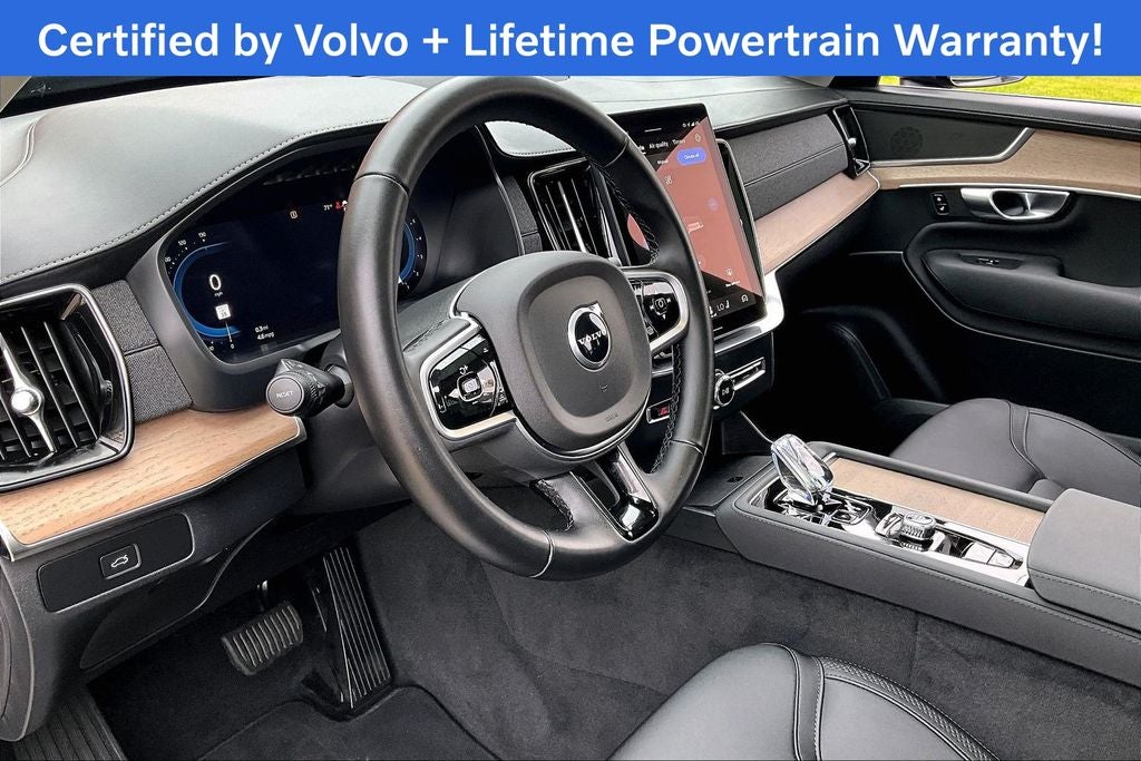 2025 Volvo XC90 B5 Plus 2025.5