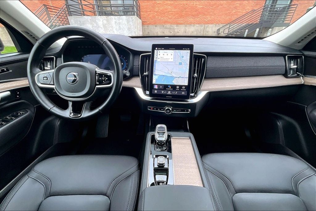 2025 Volvo XC90 B5 Plus 2025.5