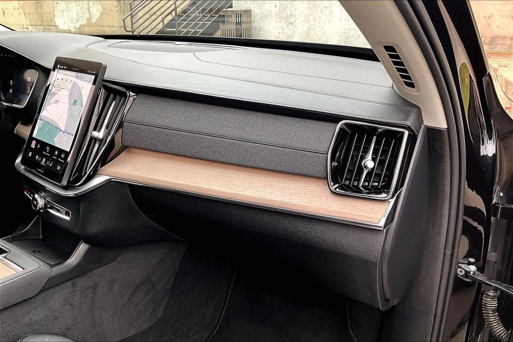 2025 Volvo XC90 B5 Plus 2025.5