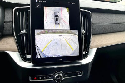 2025 Volvo XC90 B5 Plus 2025.5