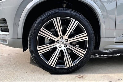 2025 Volvo XC90 B5 Ultra 7-Seater