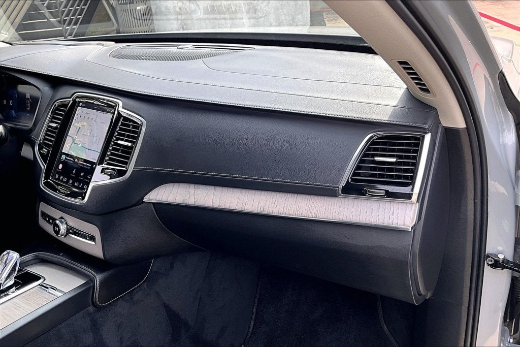 2025 Volvo XC90 B5 Ultra 7-Seater