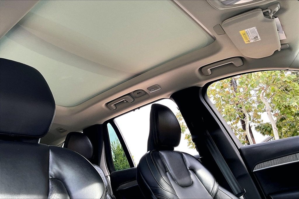 2025 Volvo XC90 B5 Ultra 7-Seater