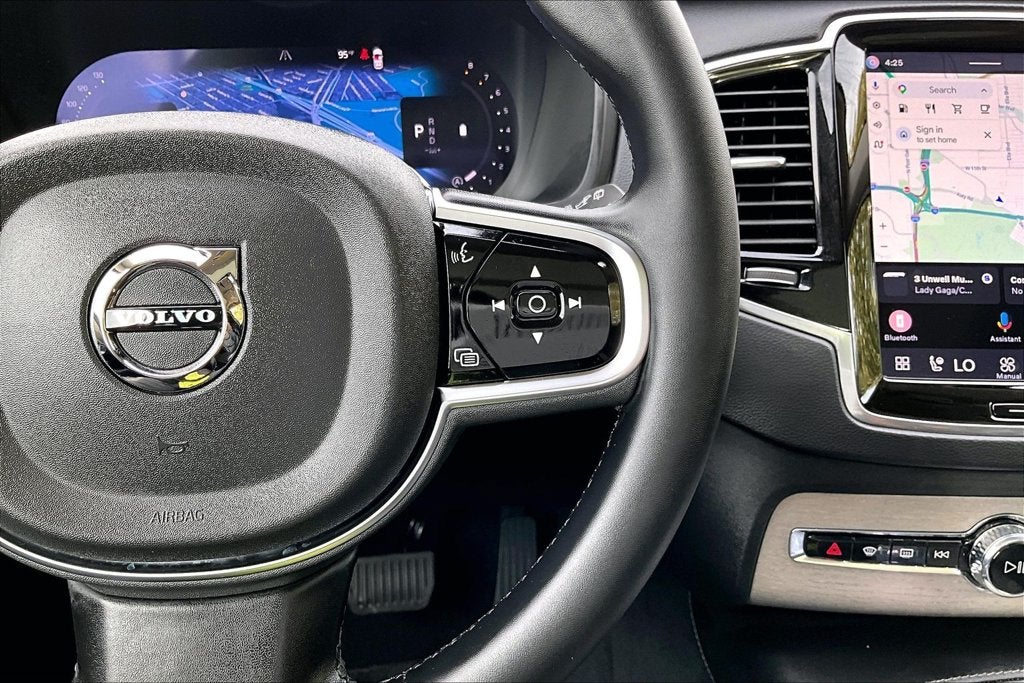 2025 Volvo XC90 B5 Ultra 7-Seater