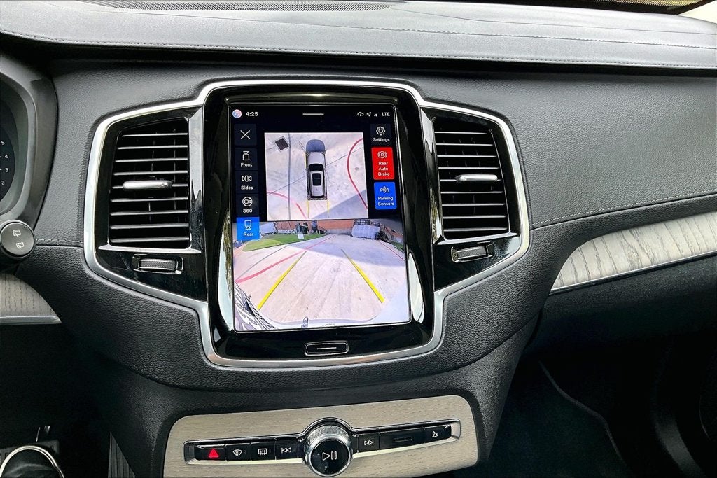 2025 Volvo XC90 B5 Ultra 7-Seater