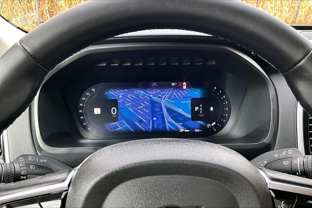 2025 Volvo XC90 B5 Ultra 7-Seater