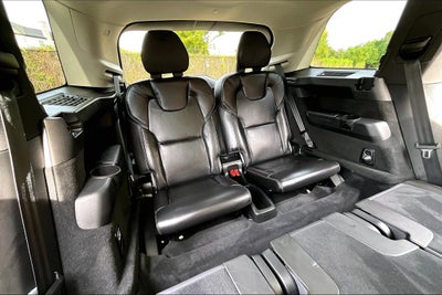 2025 Volvo XC90 B5 Ultra 7-Seater