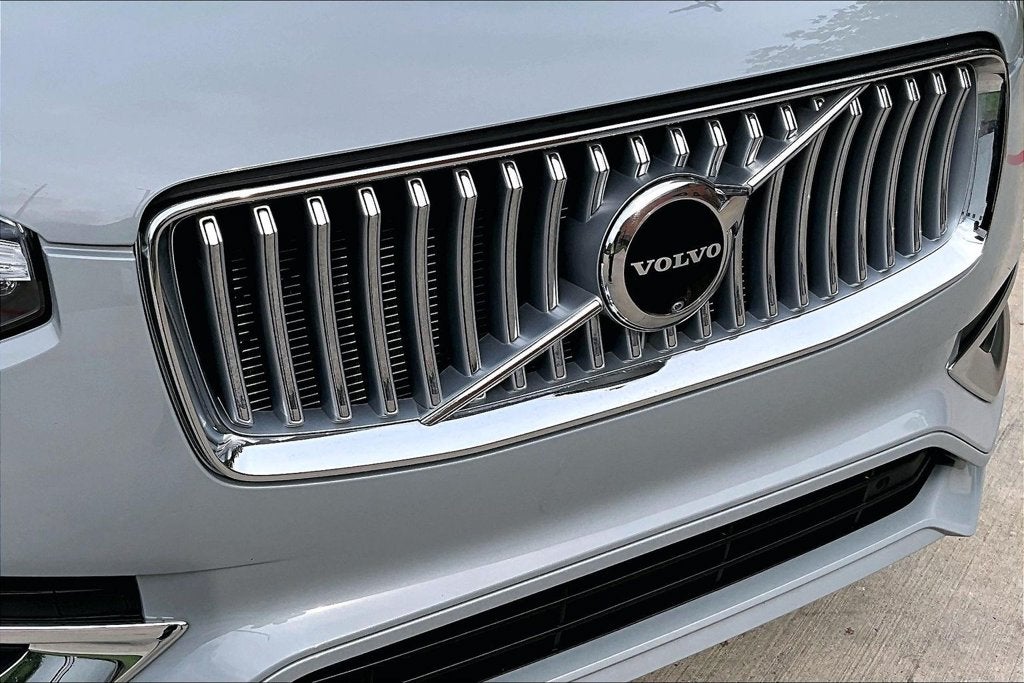 2025 Volvo XC90 B5 Ultra 7-Seater