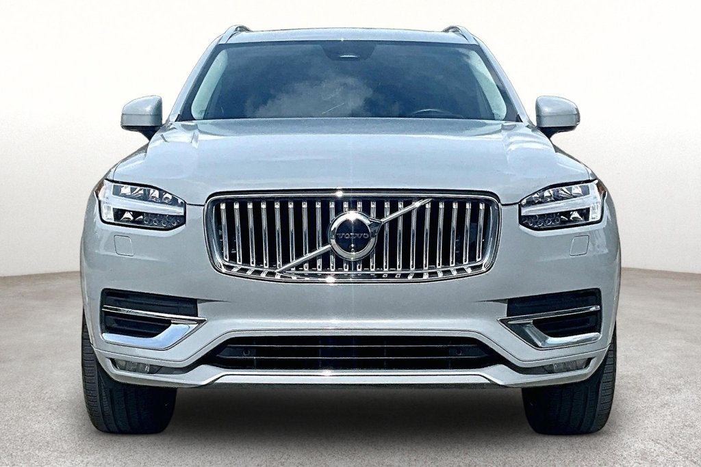 2025 Volvo XC90 B5 Ultra 7-Seater