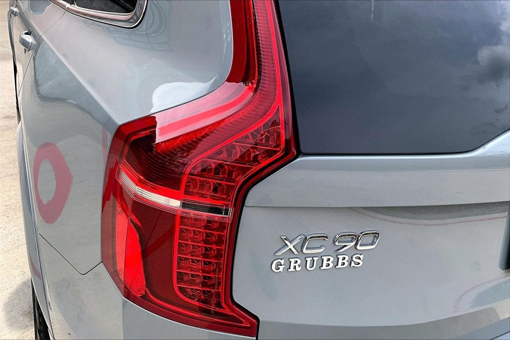 2025 Volvo XC90 B5 Ultra 7-Seater