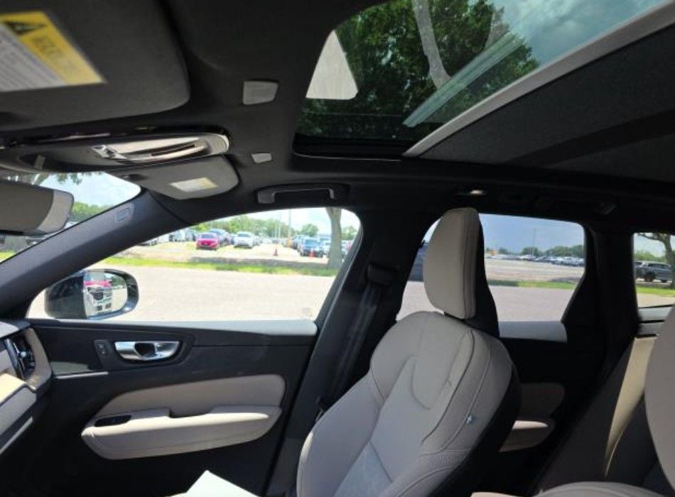 2026 Volvo XC60 B5 Plus