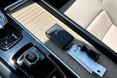 2026 Volvo XC60 B5 Plus