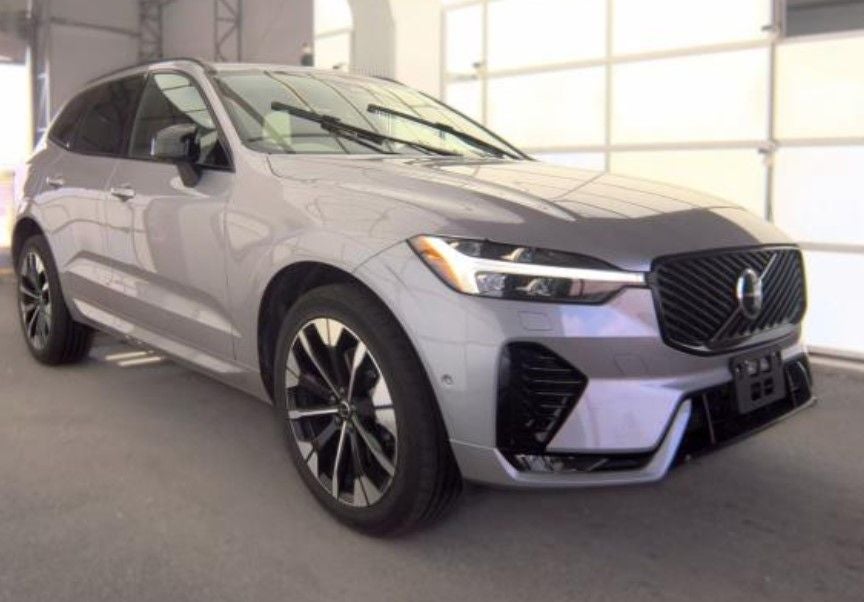 2026 Volvo XC60 B5 Plus