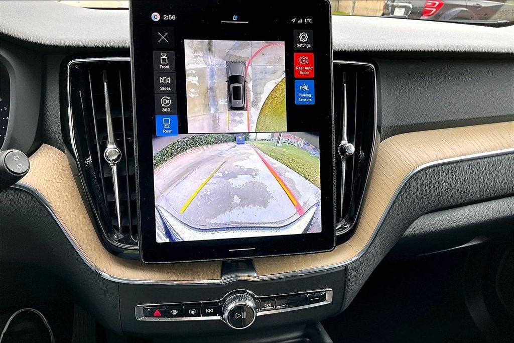 2026 Volvo XC60 B5 Plus