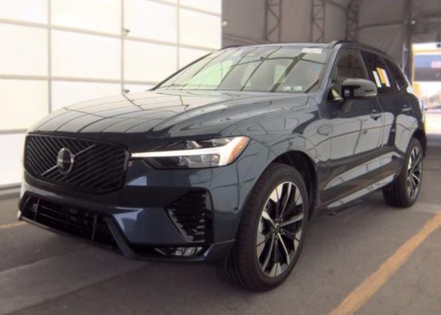 2026 Volvo XC60 B5 Plus