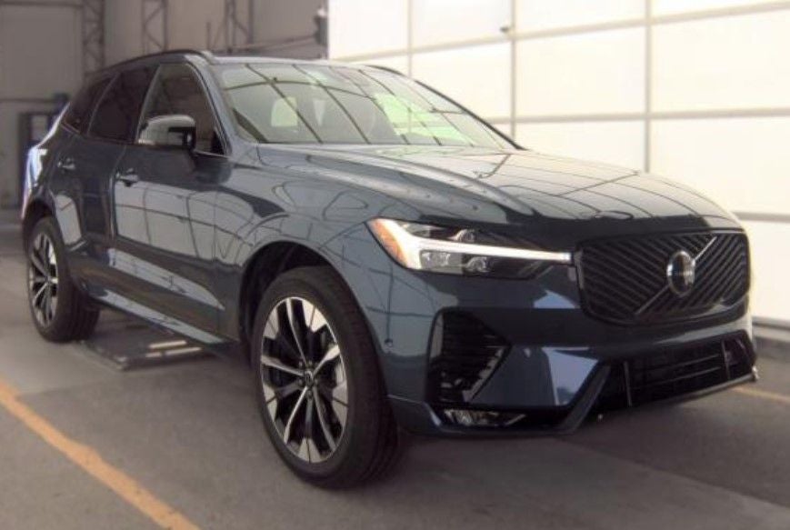 2026 Volvo XC60 B5 Plus