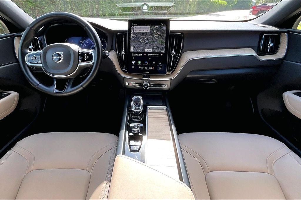 2026 Volvo XC60 B5 Plus