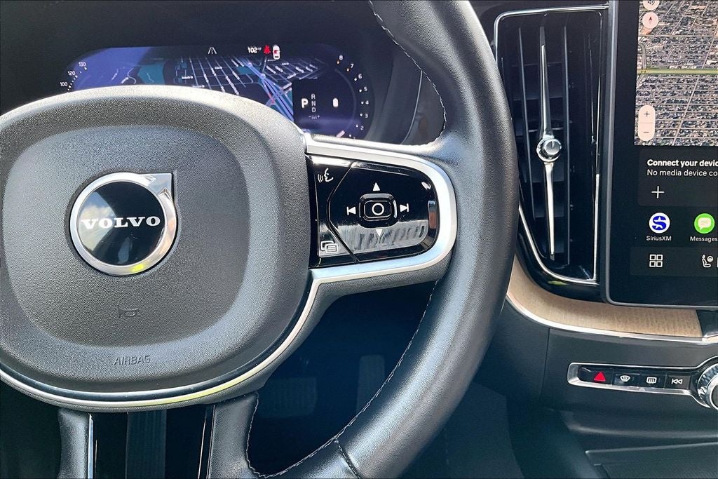 2026 Volvo XC60 B5 Plus