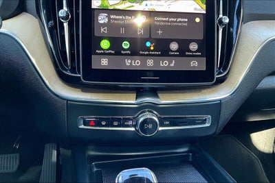 2026 Volvo XC60 B5 Plus