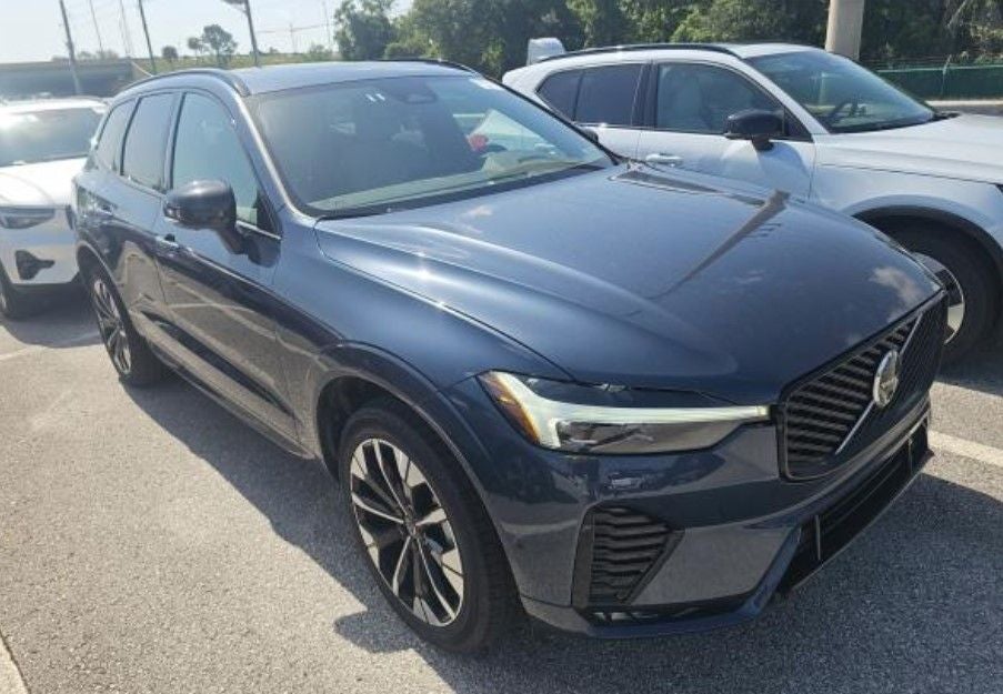 2026 Volvo XC60 B5 Plus