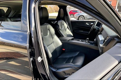 2025 Volvo XC60 B5 Core