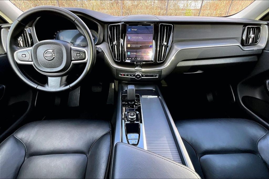2025 Volvo XC60 B5 Core