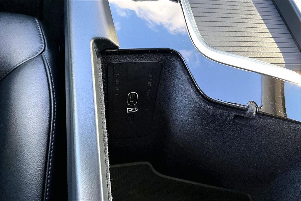 2025 Volvo XC60 B5 Core