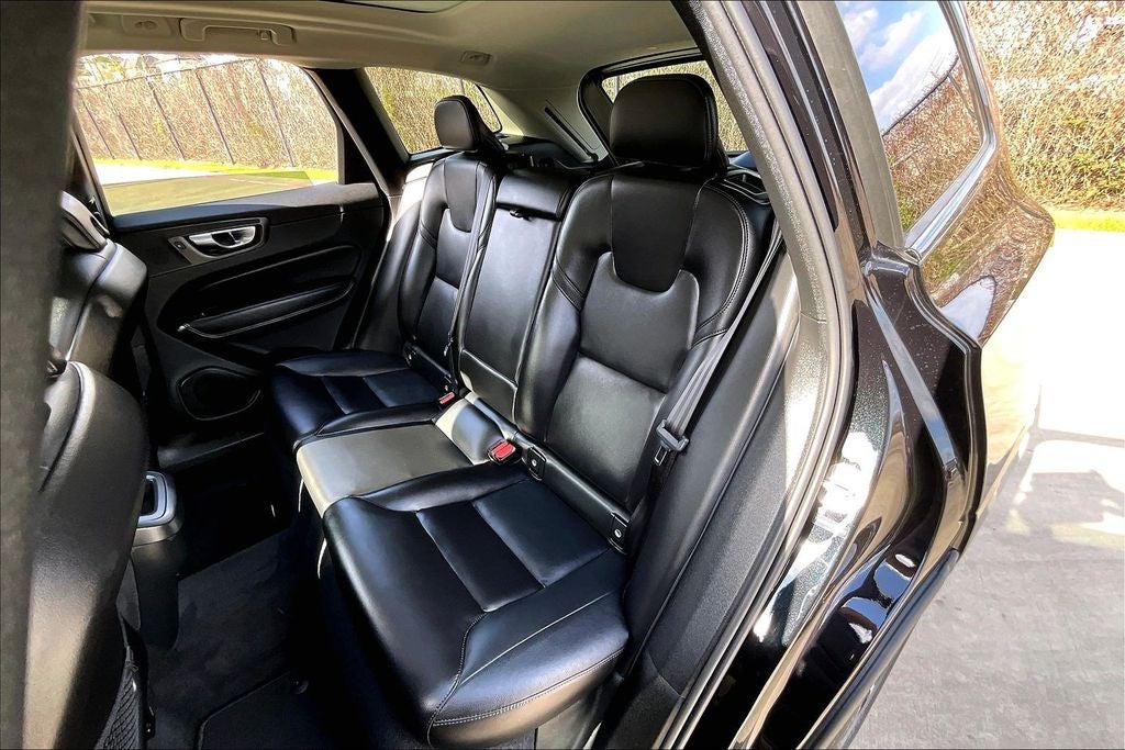 2025 Volvo XC60 B5 Core