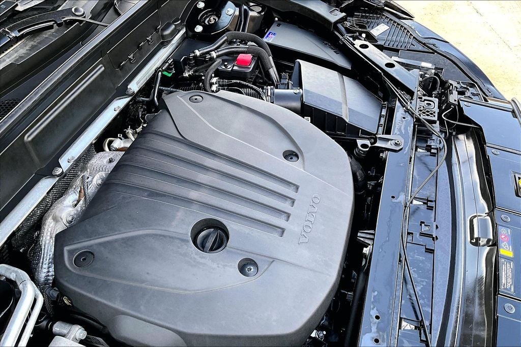 2025 Volvo XC60 B5 Core