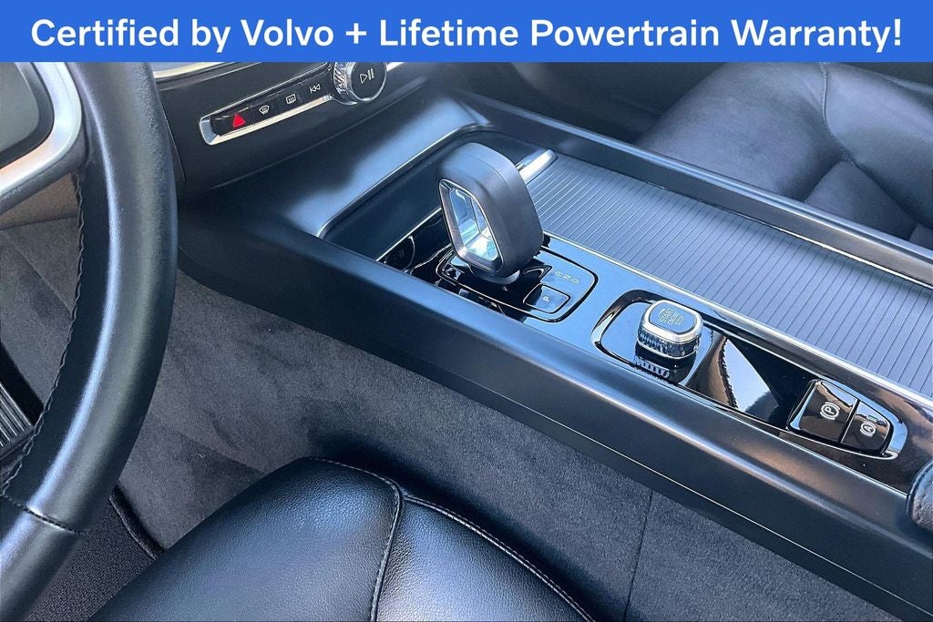 2025 Volvo XC60 B5 Core