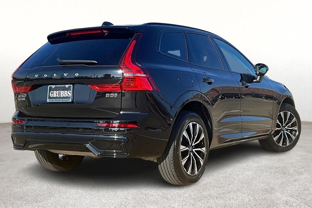 2025 Volvo XC60 B5 Core