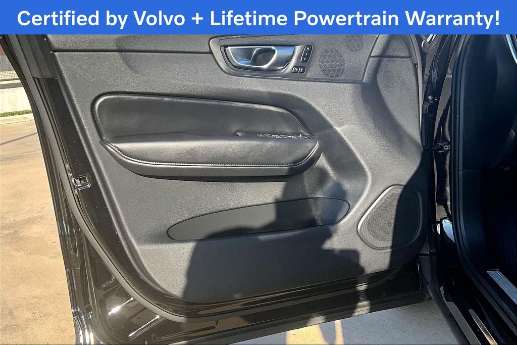 2025 Volvo XC60 B5 Core