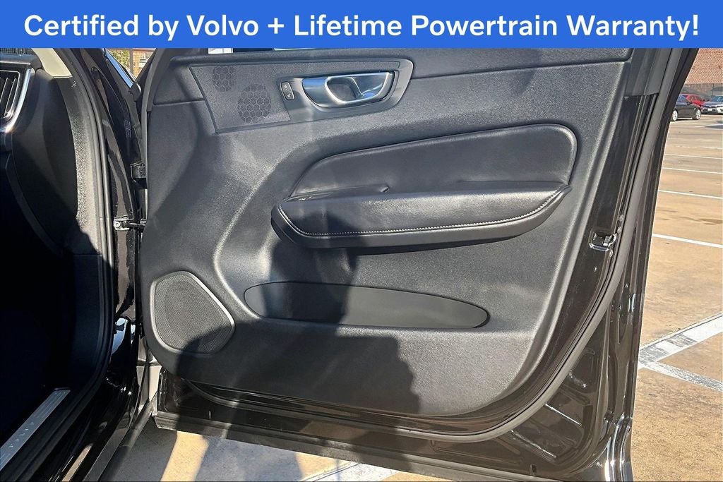 2025 Volvo XC60 B5 Core