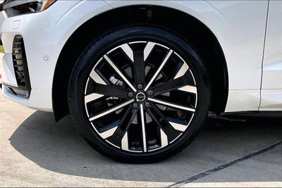 2026 Volvo XC60 B5 Ultra