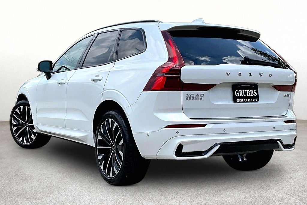 2026 Volvo XC60 B5 Ultra