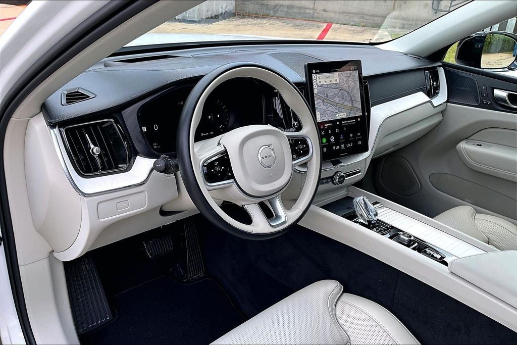 2026 Volvo XC60 B5 Ultra