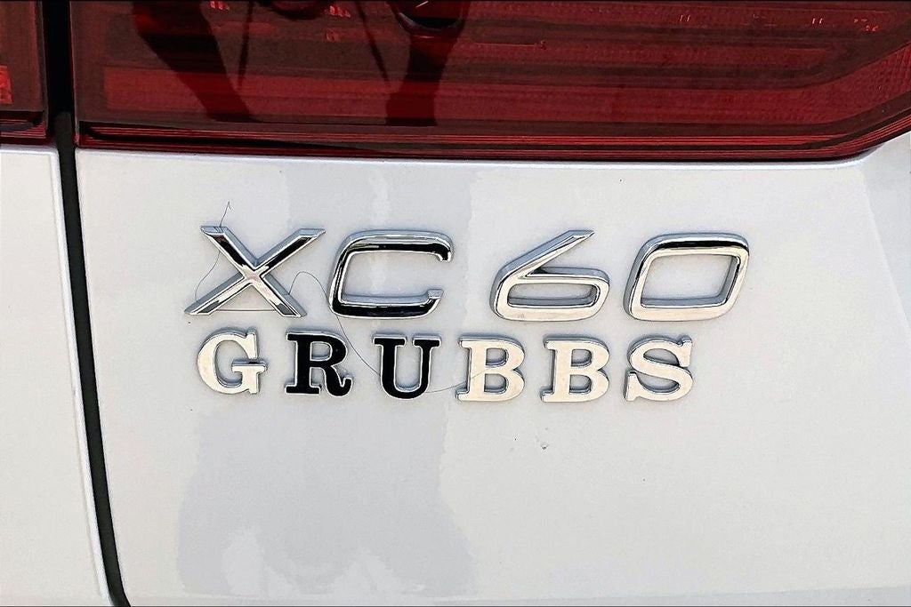 2026 Volvo XC60 B5 Ultra