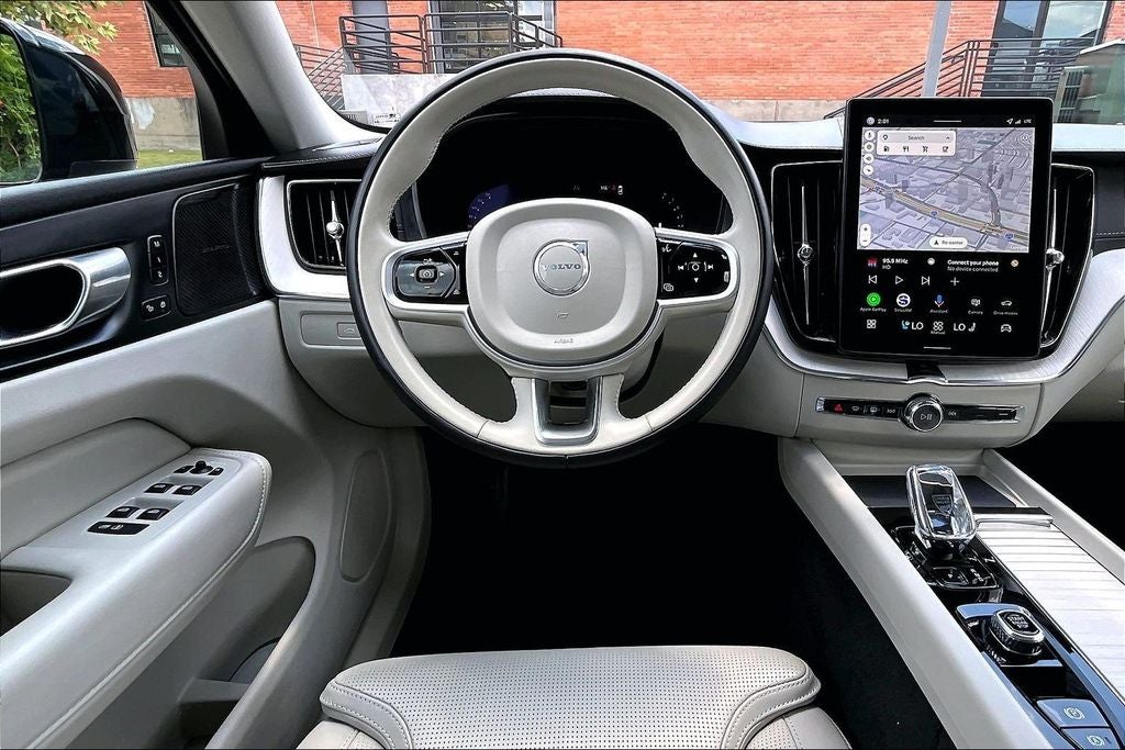 2026 Volvo XC60 B5 Ultra