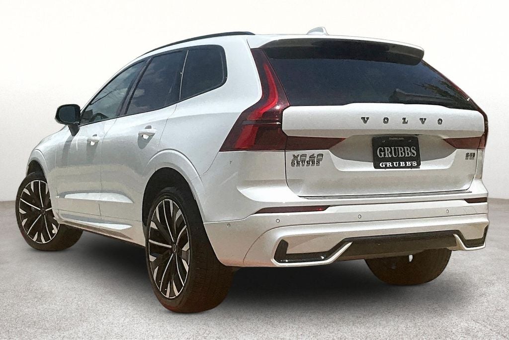 2026 Volvo XC60 B5 Ultra