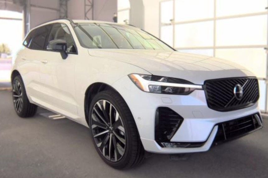 2026 Volvo XC60 B5 Ultra