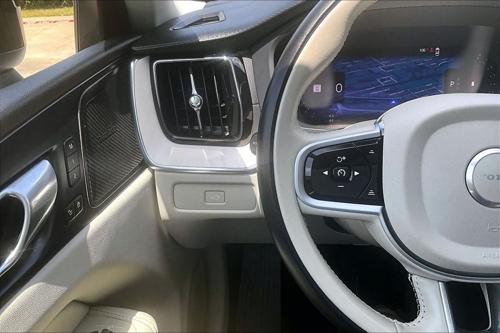 2026 Volvo XC60 B5 Ultra