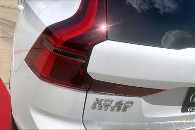 2026 Volvo XC60 B5 Ultra