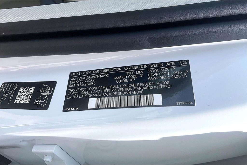 2026 Volvo XC60 B5 Ultra